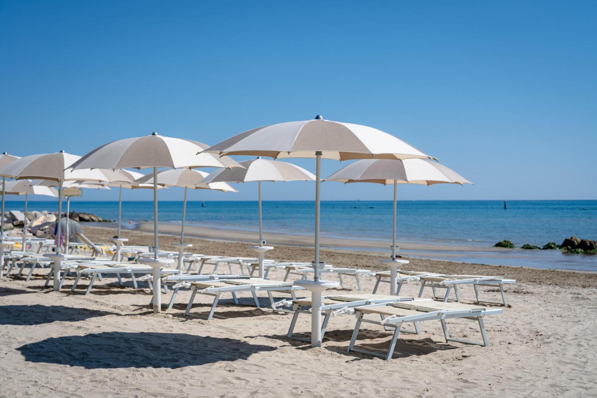 Hotel Club Del Sole Stork Family Collection Giulianova Exterior foto